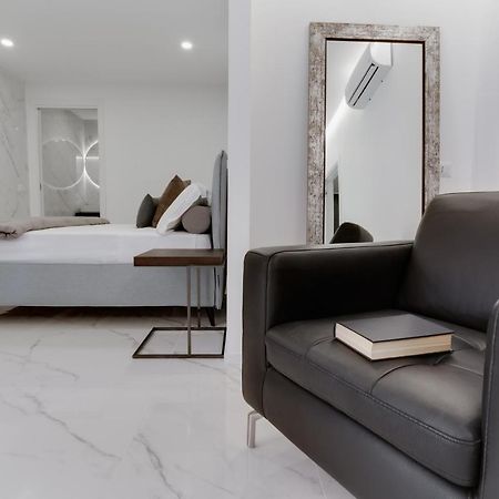 Caralis Suites Rooms Кальярі Екстер'єр фото