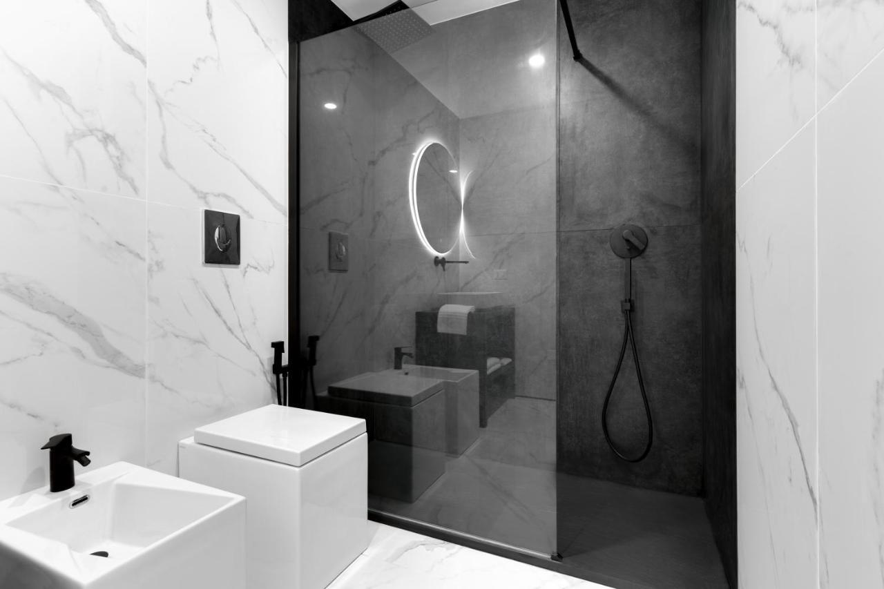 Caralis Suites Rooms Кальярі Екстер'єр фото
